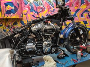 Harley-Davidson FXBRS Umbau Burleigh Highball