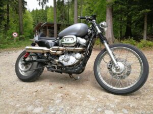 Harley-Davidson-Cafe-Racer-Sportster