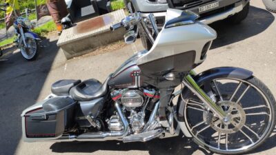 Stars and Chrome Custombikes Harley Bagger