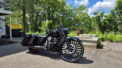 Harley-Davidson Bagger, SMT Wheels, Midland Luftfilter, Burleigh Higbhall Apehanger, BiwWheel